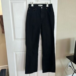 Abercrombie curve love the 90s relaxed high rise jean size 26 (2R)